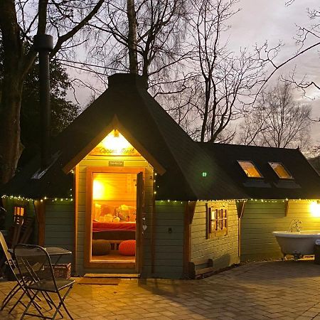 Cozy Carluke Lodge Retreat Exterior foto